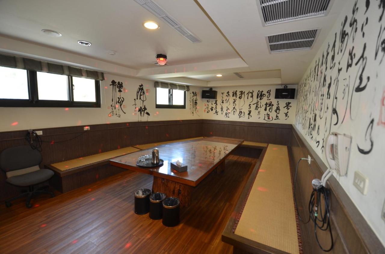 Classic Hotel Shvatan Nantou Bagian luar foto