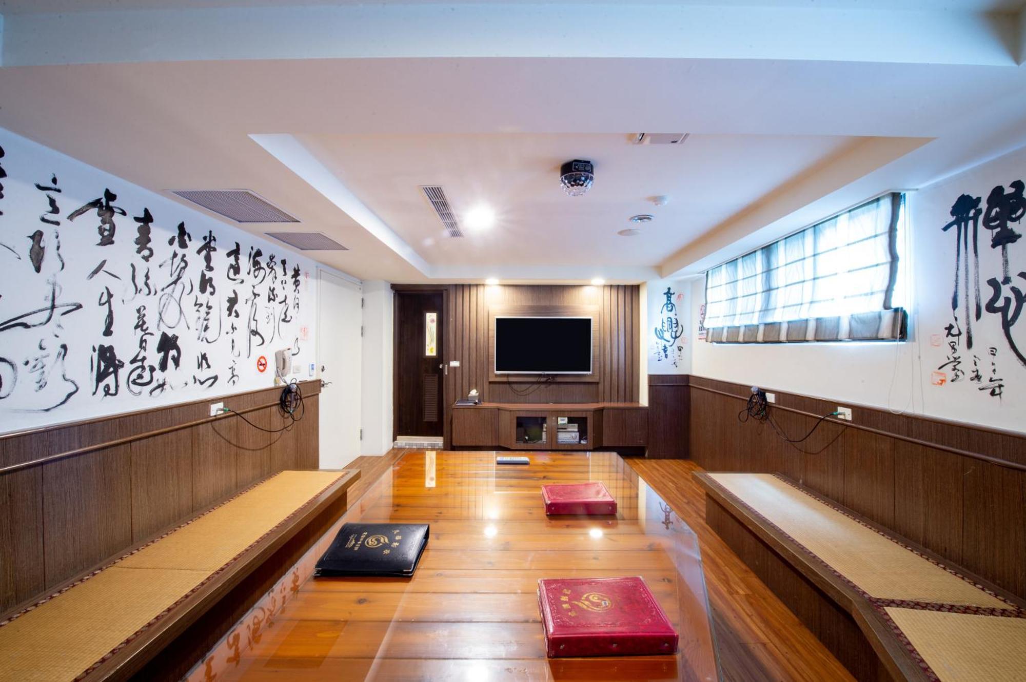 Classic Hotel Shvatan Nantou Bagian luar foto