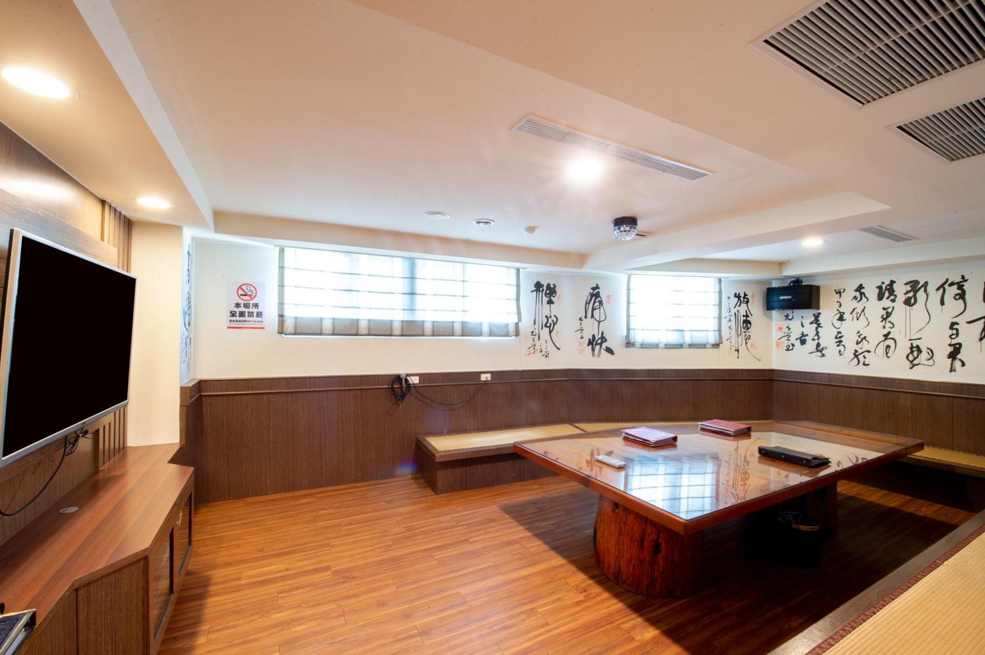 Classic Hotel Shvatan Nantou Bagian luar foto