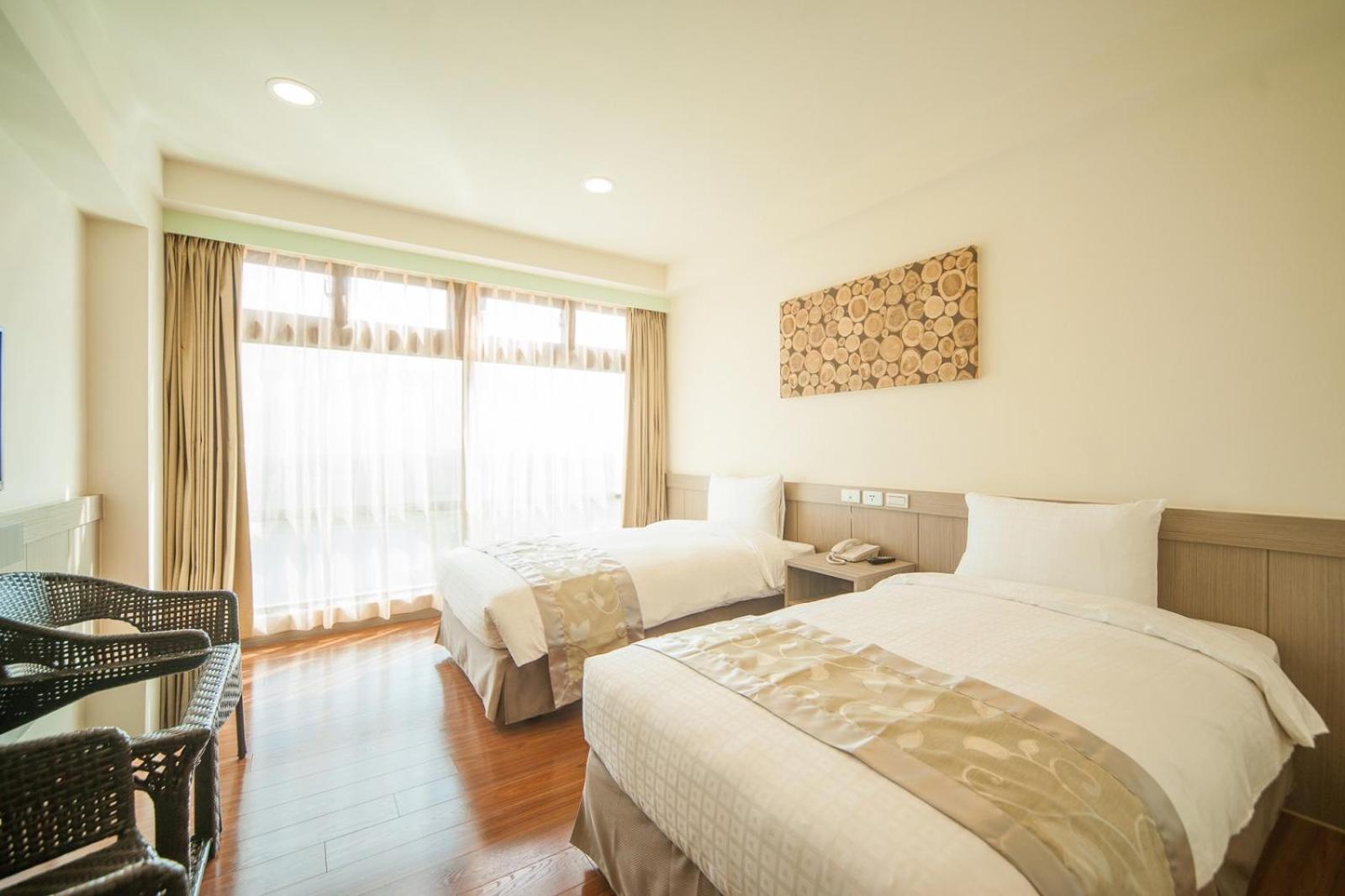 Classic Hotel Shvatan Nantou Bagian luar foto