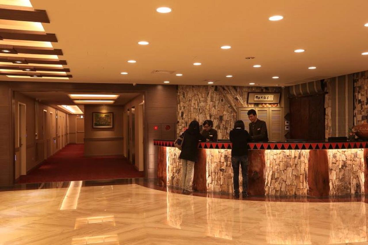 Classic Hotel Shvatan Nantou Bagian luar foto